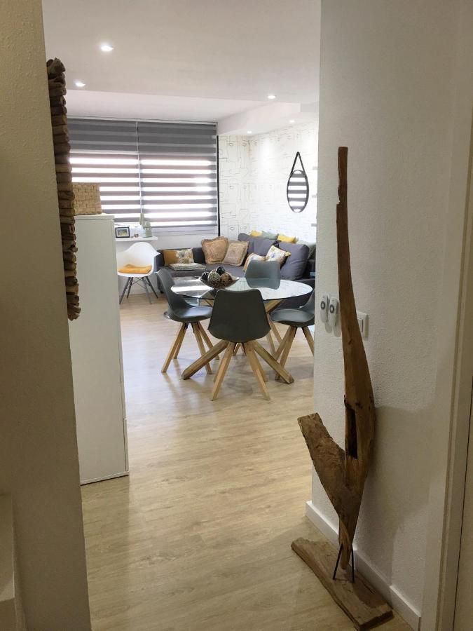 Superbe Appartement Avec Solarium Et Piscine Communautaire Roses Exterior foto