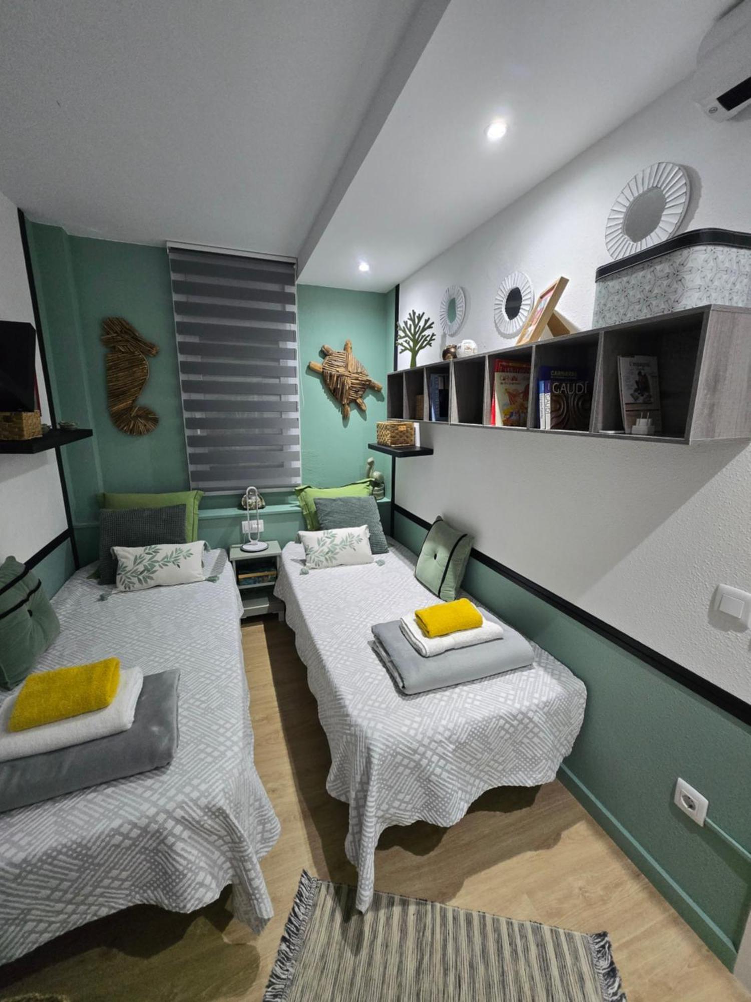 Superbe Appartement Avec Solarium Et Piscine Communautaire Roses Exterior foto
